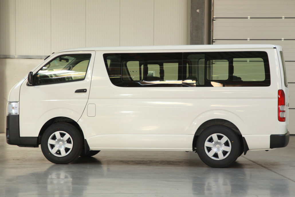 TOYOTA HIACE